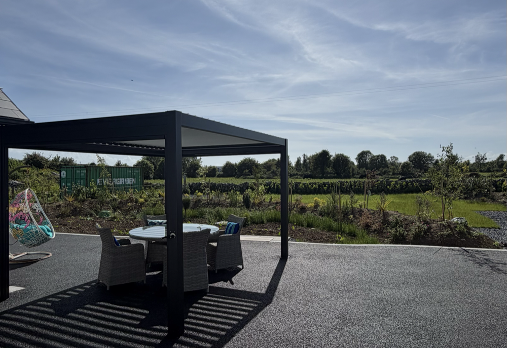 Skylark Lodge website by Morey Digital